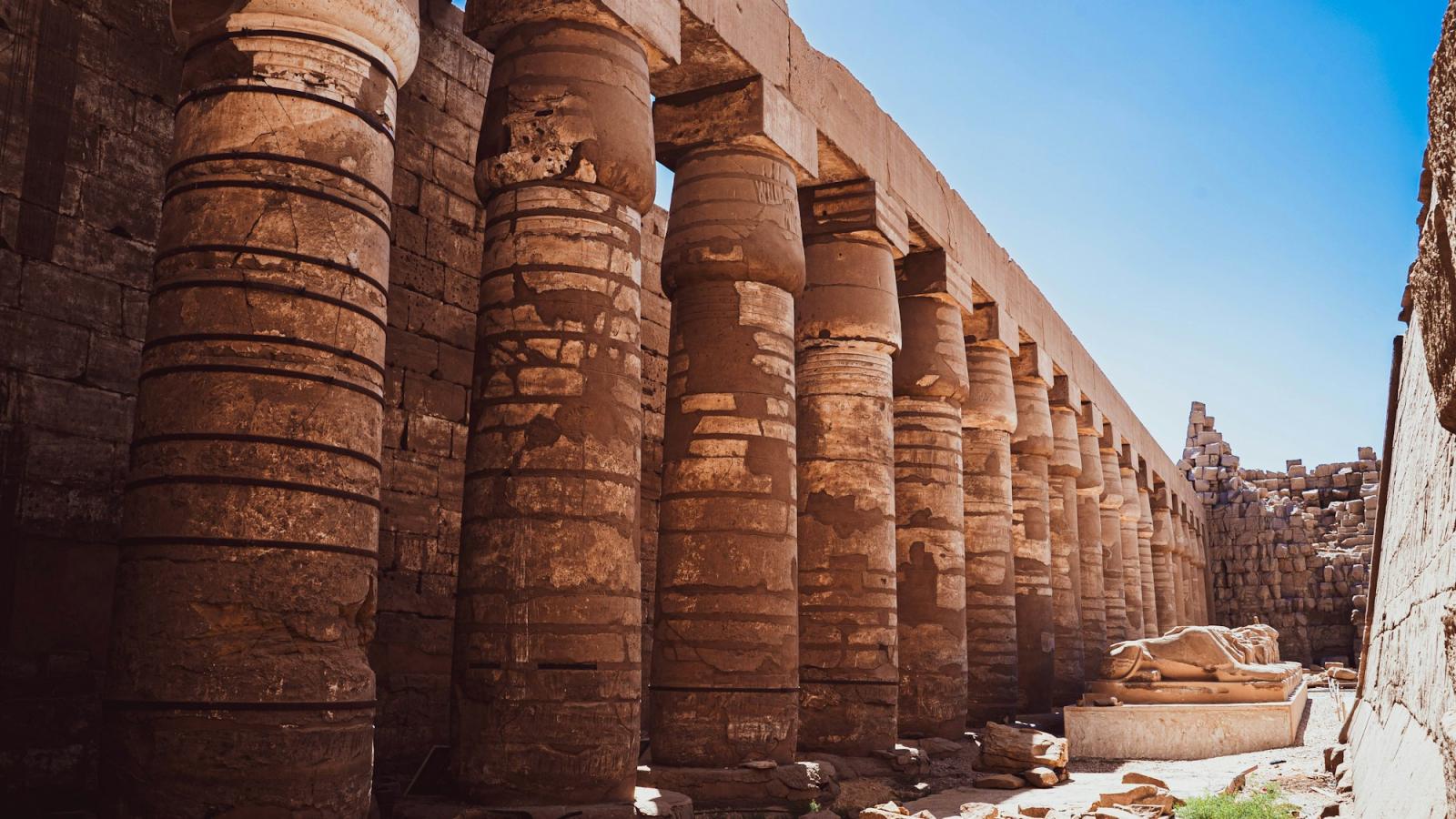 Karnak columns