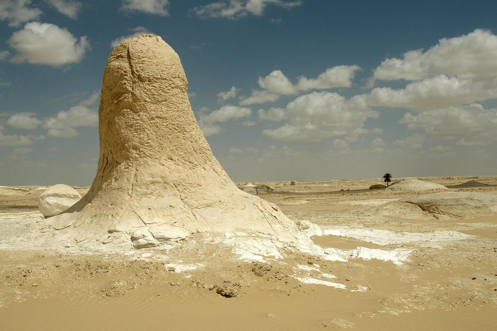 White Desert & Bahariya Oasis